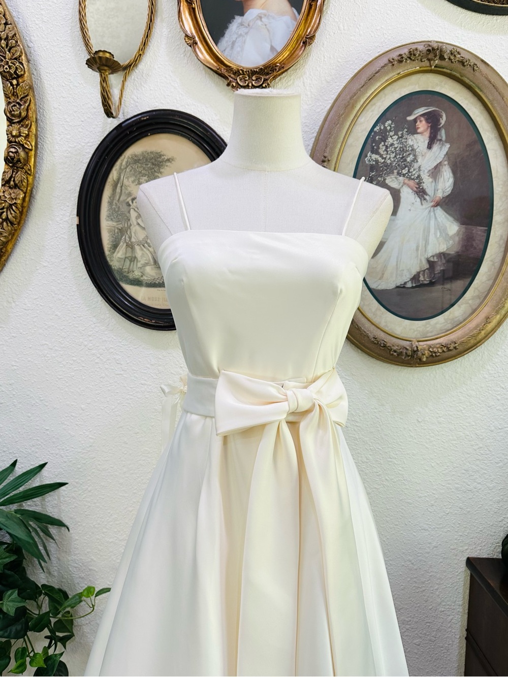 Elegant Ivory Satin A-Line Dress with Sash - Picture 7 of 16